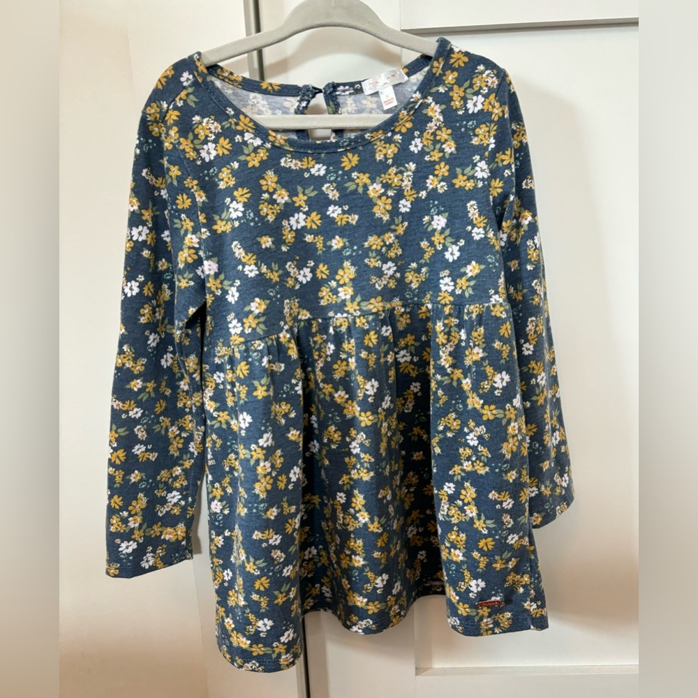 Tahari girls top 🌼